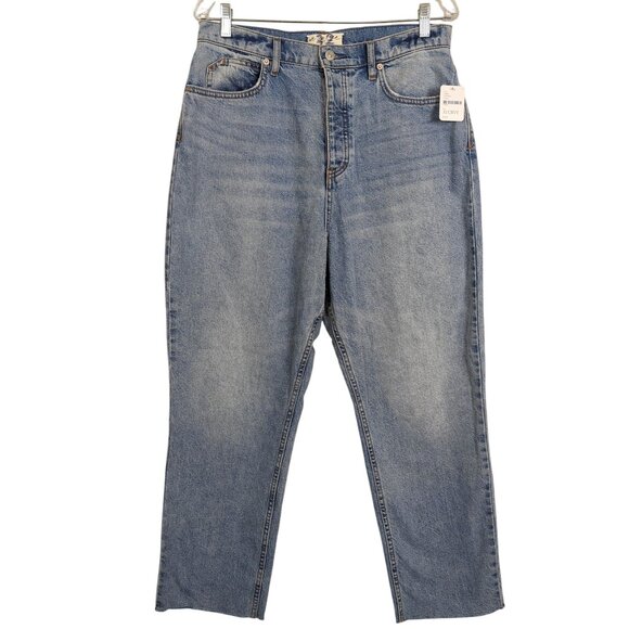 We The Free Women's Comfortable CRVY buttonfly high rise Jeans raw hem size 32 - Picture 1 of 16